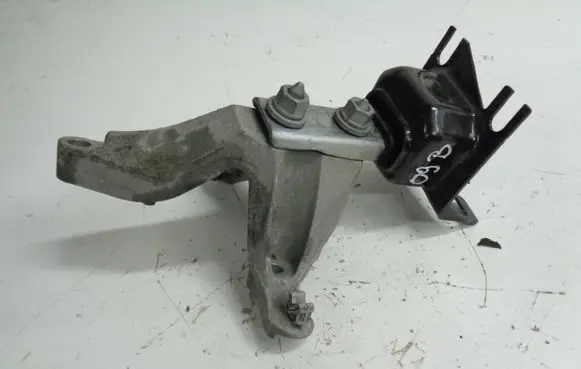 Dacia Sandero Gearbox mounting bracket 112531986R
