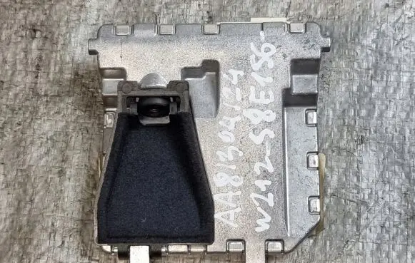 Mercedes-Benz E W212 Windshield/windscreen camera 2126704101