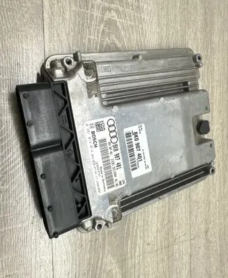 Audi A5 8T 8F Engine control unit/module 8K0907401