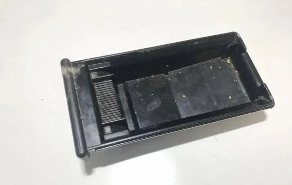 Nissan Almera N16 Car ashtray 68810bm400 68810-bm400
