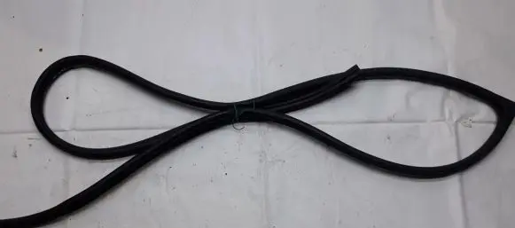 Mazda MPV Rubber seal front coupe door 