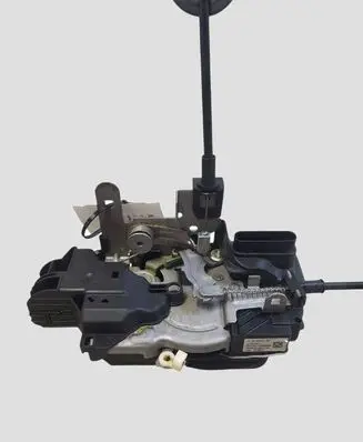 Volvo V40 Front door lock 31440391