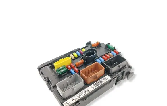 Citroen C3 Fuse module 9667199780