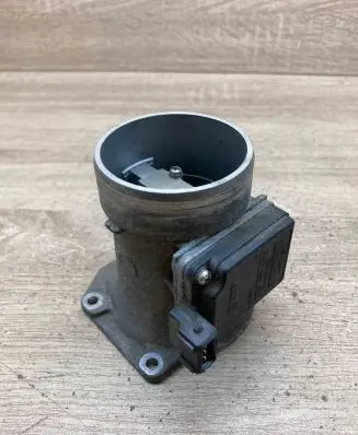 Volkswagen Sharan Mass air flow meter 037906461B AFH6010A Used