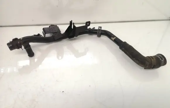 Volkswagen PASSAT B5 Engine coolant pipe/hose 028121065AC 048121063