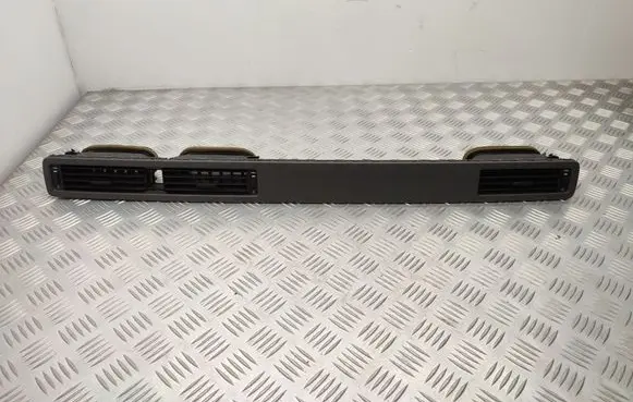 Volvo XC70 Dash center air vent grill 30791504