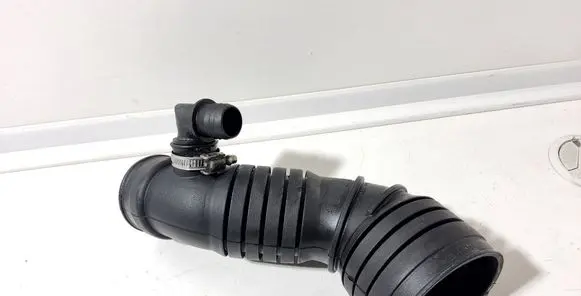 Audi A4 S4 B6 8E 8H Turbo air intake inlet pipe/hose 3B0129615K