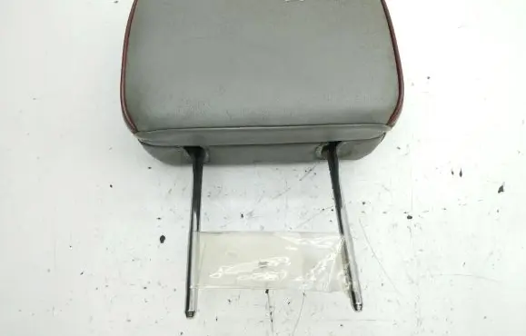 Hyundai Santa Fe Front seat headrest 