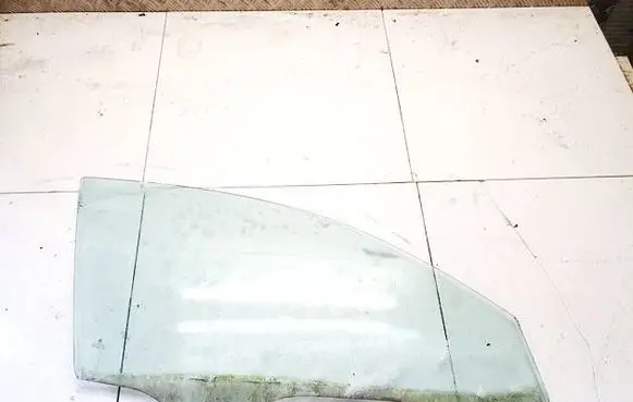 Volkswagen PASSAT B5 Front door window glass four-door DOT90AS2M40