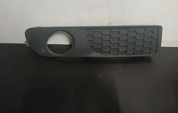 Volvo S80 Front fog light trim/grill 30655930 BP3ED 30745115
