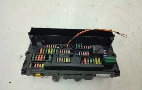 BMW 5 GT F07 Fuse module 9234421