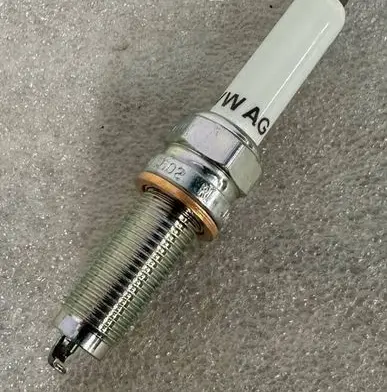 Seat Leon IV Spark plug 05E905602