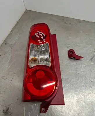 Peugeot Partner Rear/tail lights 9680608080