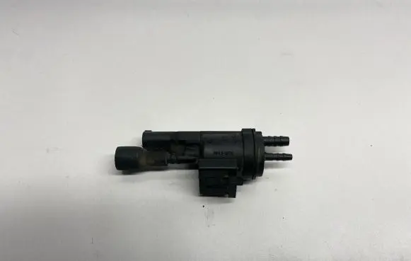 Mercedes-Benz E W212 Turbo solenoid valve A0025407097 0025407097