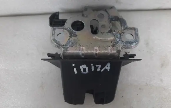 Seat Ibiza IV (6J,6P) Tailgate/trunk/boot lock/catch/latch 8R0827505A