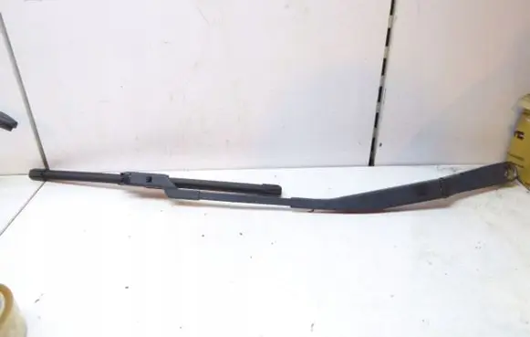 KIA Ceed Front wiper blade arm