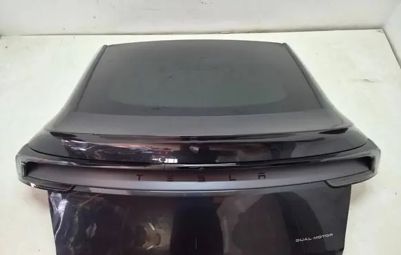 Tesla Model Y Juniper Truck tailgate 202453EDA