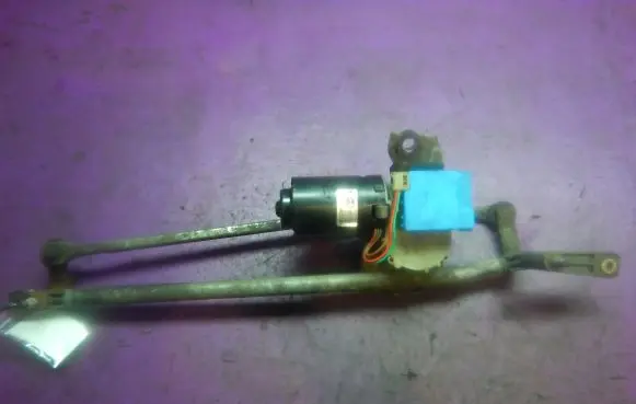 Front wiper linkage and motor