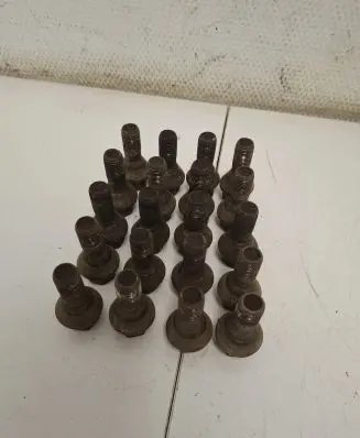 Nuts/bolts