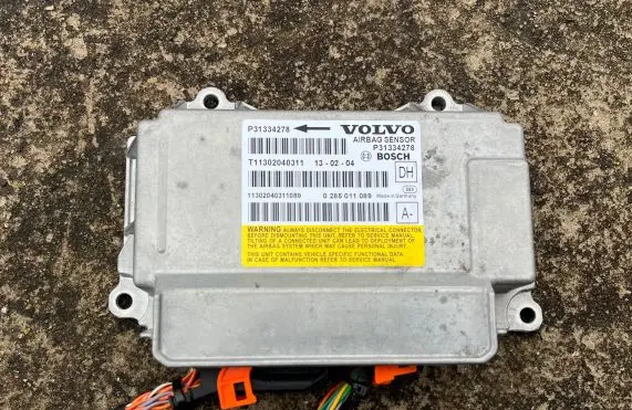 Volvo XC70 Airbag control unit/module P31334278 31334278 0285011089