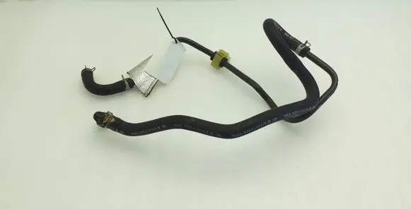 Nissan Juke I F15 Engine coolant pipe/hose 01111511