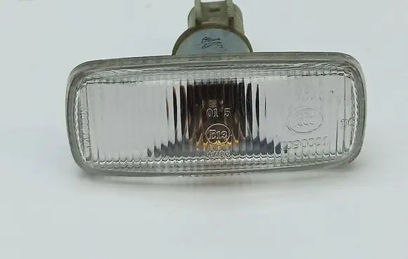 Chrysler 300 - 300C Front fender indicator light
