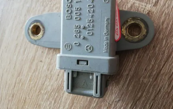 Mercedes-Benz C W203 Airbag deployment crash/impact sensor 0125420417 0265005113
