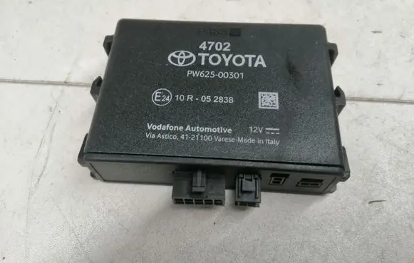 Toyota Auris E180 Other control units/modules PW62500301 10R052838 4121100
