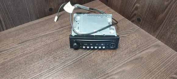 Citroen Berlingo Radio/CD/DVD/GPS head unit 98032839XT