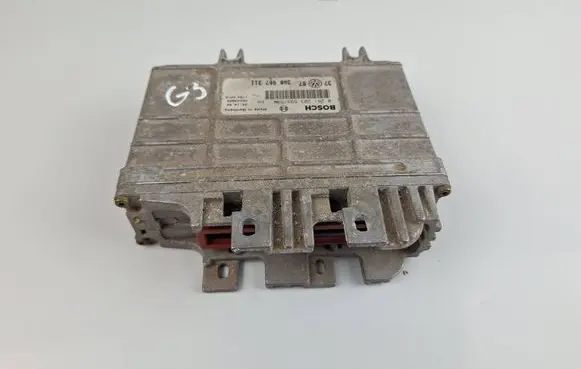 Volkswagen Golf III Engine control unit/module 3A0907311 0261203593