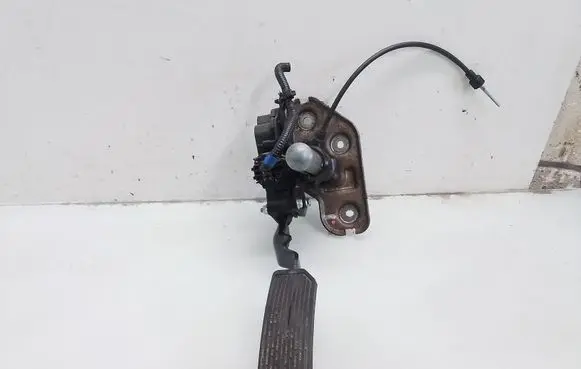 Nissan Murano Z50 Accelerator throttle pedal 18002CA100