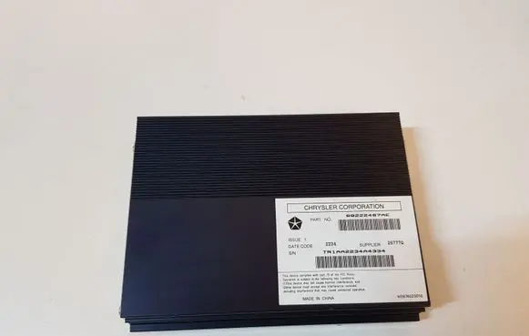 Dodge Challenger Sound amplifier 68222467AE TR1AA2234A4334