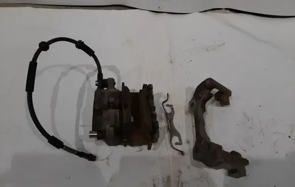 Mercedes-Benz GL X166 Front brake caliper