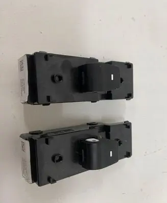 Hyundai Ioniq Quarter vent window switch 93580-G2010