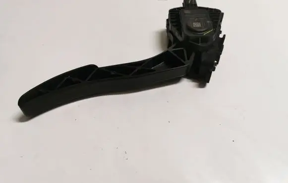 Ford Fusion II Accelerator throttle pedal DG9C9F836