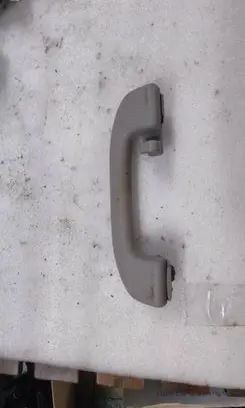 Nissan Leaf II (ZE1) Rear interior roof grab handle