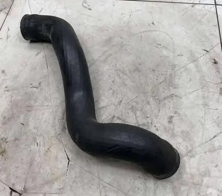 Volvo XC90 Intercooler hose/pipe 30645935