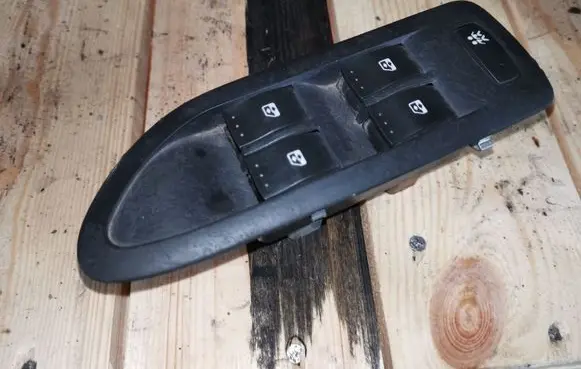 Renault Laguna II Electric window control switch