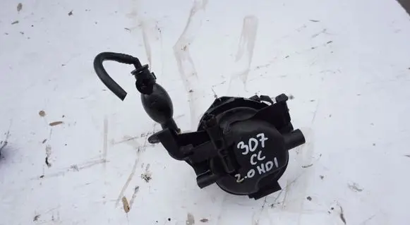 Peugeot 307 CC Fuel filter housing 