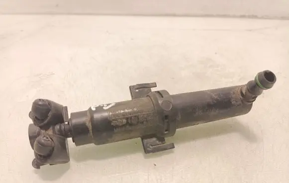 Skoda Octavia Mk2 (1Z) Headlight washer spray nozzle 1Z0955978A