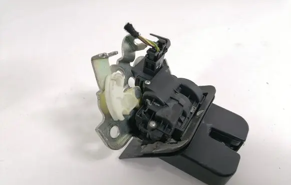 Audi A6 S6 C6 4F Tailgate/trunk/boot lock/catch/latch 4F5827505B