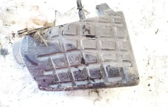 Nissan Quest Intake resonator 165858j001