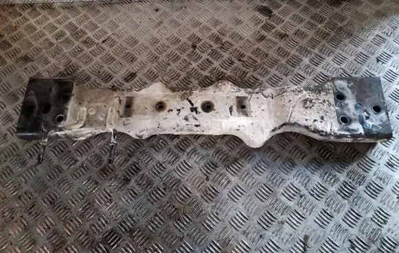 Jeep Cherokee III KJ Gearbox mounting bracket