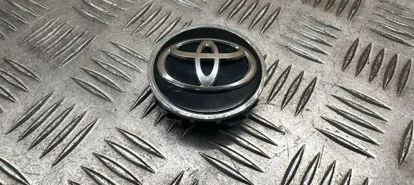 Toyota RAV 4 (XA40) Original wheel cap