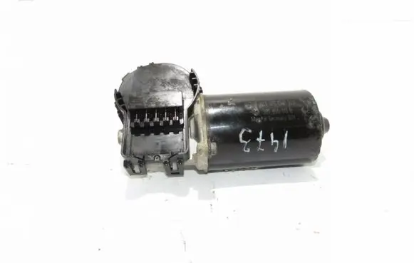 Volkswagen PASSAT B5 Wiper motor 0390241175