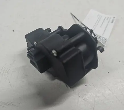 Volkswagen Sharan Vent window/glass motor 7M0847079