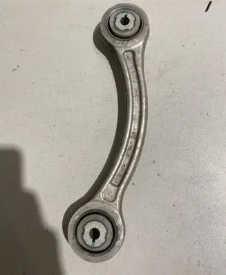 Maserati Ghibli Rear upper control arm/wishbone 670007251
