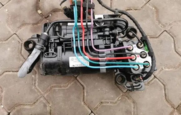 Volkswagen Phaeton Air suspension compressor/pump 3D0616005