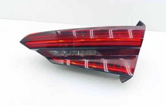 Audi A5 Tailgate rear/tail lights 8W6945094A