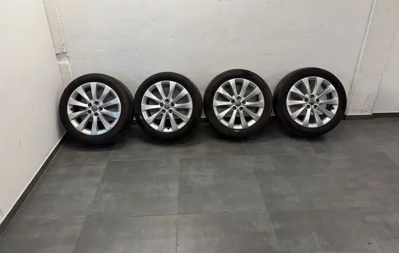 Opel Astra J R17 alloy rim 